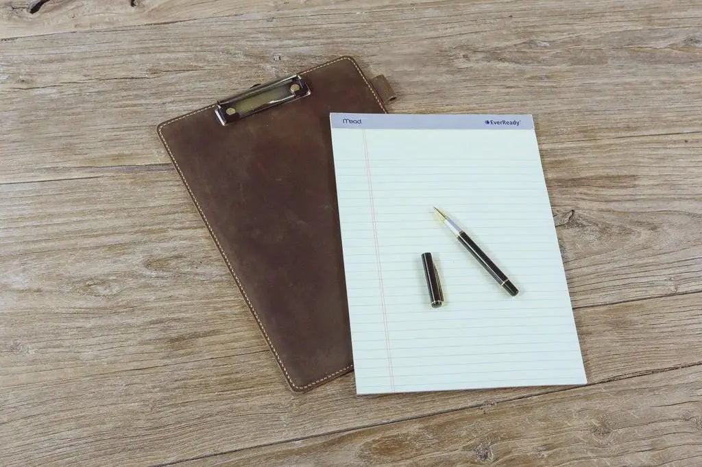 Personalized Leather Clipboard – Hand-Stitched Full Grain Leather, Custom Engraved, Office & School Gift - Tigre X Studio