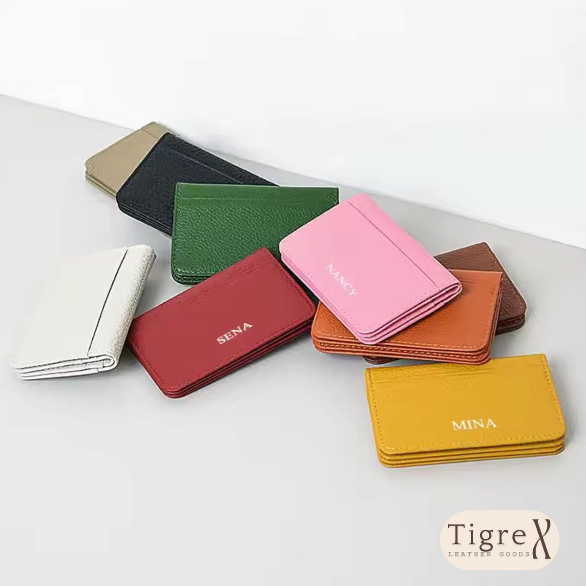Personalized leather card holder, a minimalist everyday wallet alternative
