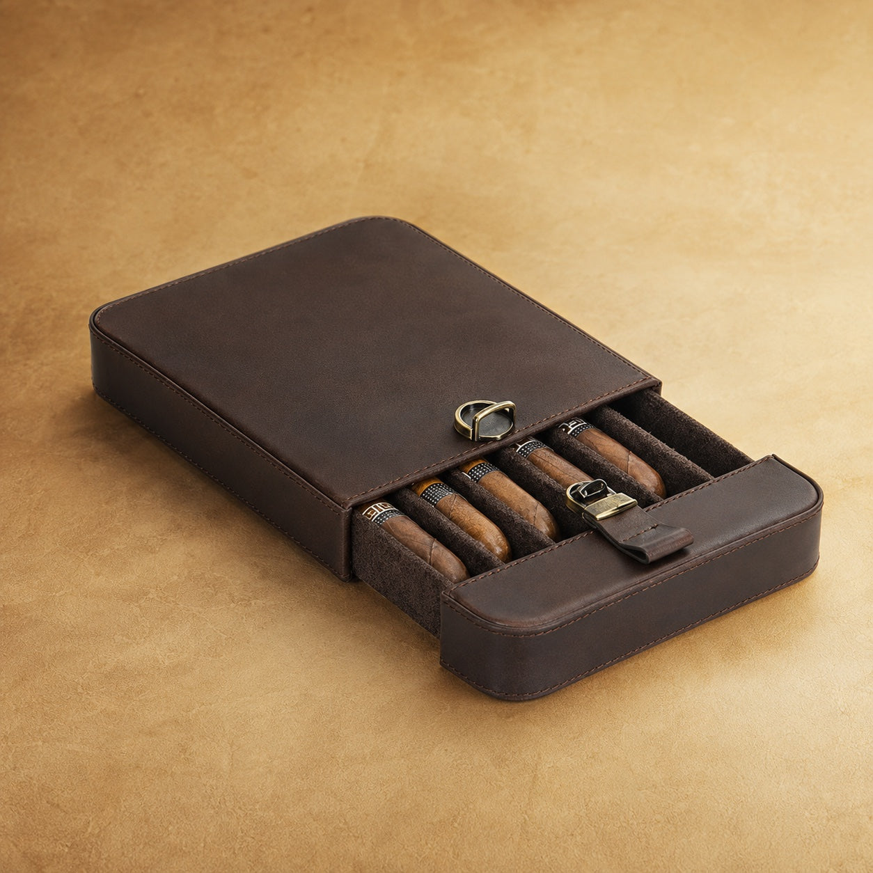 Personalized Leather Cigar Case – Antique Brass Buckle, 3 or 6 Cigars